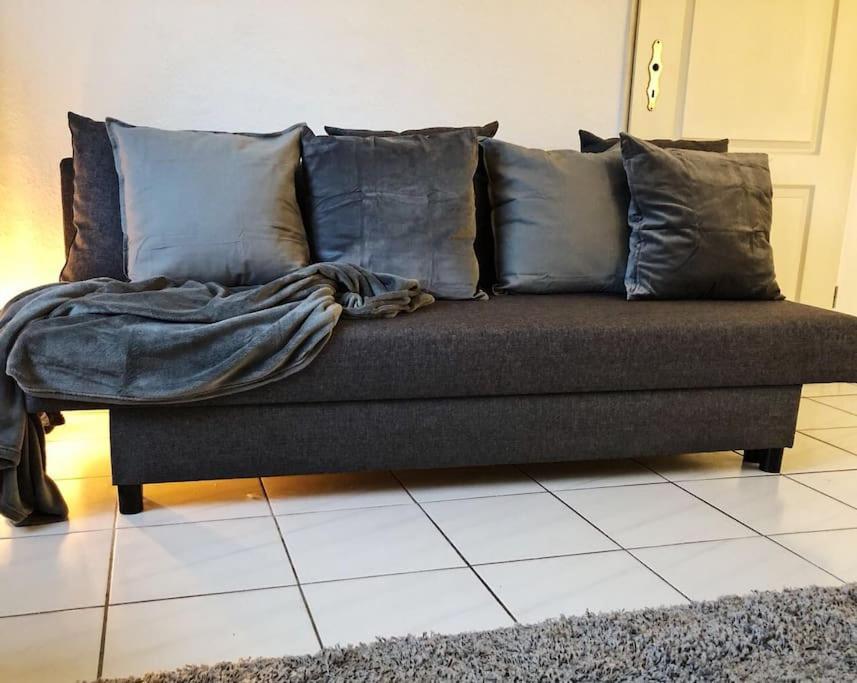Charmante Gartenwohnung Mit Privatem Grossen Garten Colónia Exterior foto