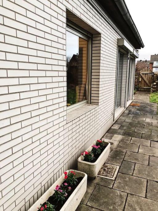 Charmante Gartenwohnung Mit Privatem Grossen Garten Colónia Exterior foto