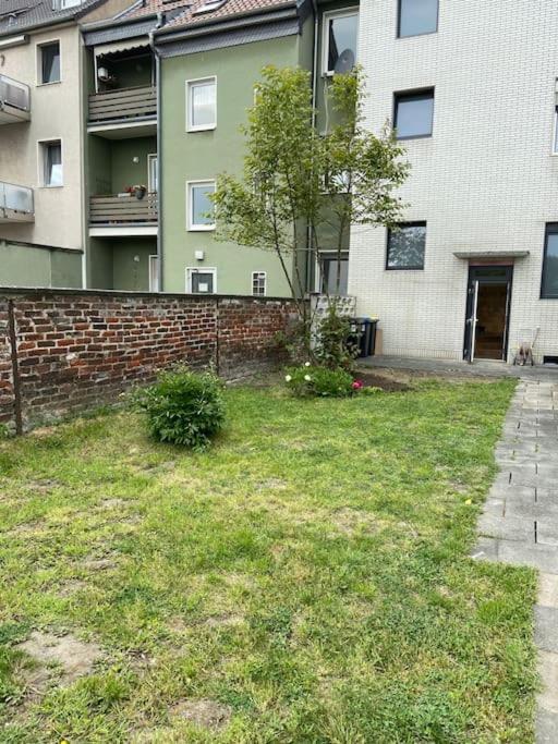 Charmante Gartenwohnung Mit Privatem Grossen Garten Colónia Exterior foto