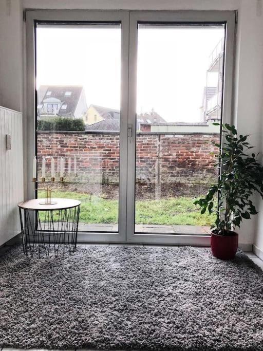 Charmante Gartenwohnung Mit Privatem Grossen Garten Colónia Exterior foto